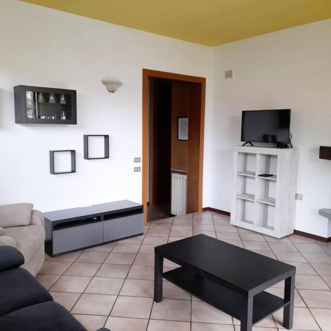 Il Vecchio Kiwi - House With Private Garden Villa Oleggio Castello Eksteriør bilde